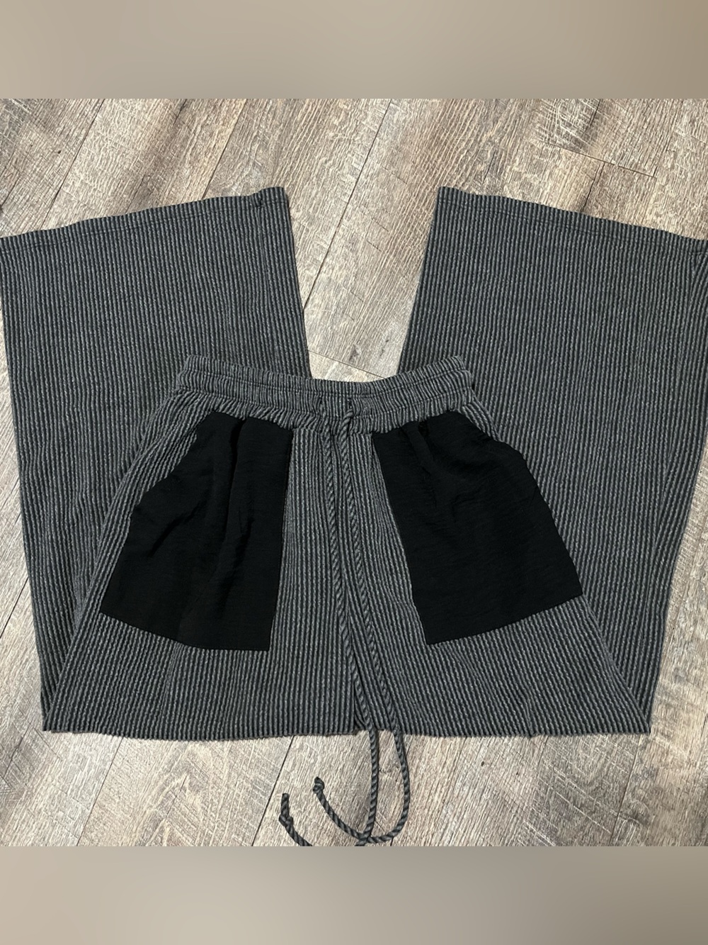 Blakely Striped Wide Leg Lounge Pants with Black Contrast Pockets - Gray